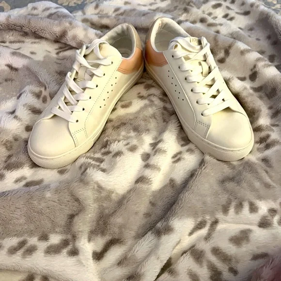 NWOT J Crew Sneakers - Picture 2 of 5